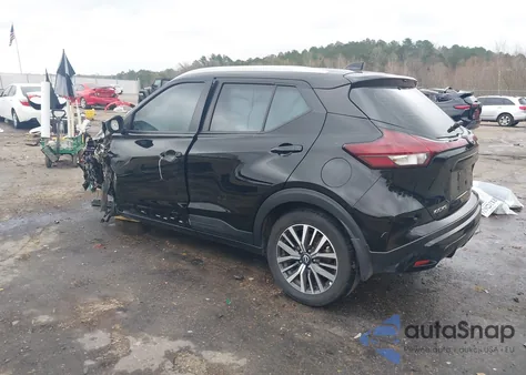 2022 Nissan Kicks Sv Xtronic Cvt z USA, uszkodzony, nr VIN 3N1CP5CV9NL477939
